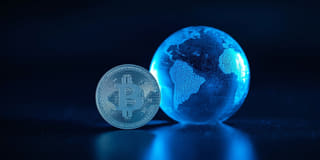 Criptomoneda integrată în sistemul financiar global de masă