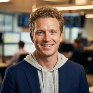 Ryan Brooks, Analist Principal de Tranzacționare la Cuget Partanță